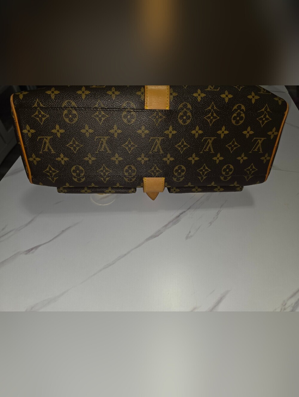 Louis Vuitton Manhattan GM - Picture 9 of 12